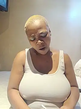 Snapshot of missboobiesSA chatting on 7, 6, 2026 missboobiesSA online show from 7, 6, 2026