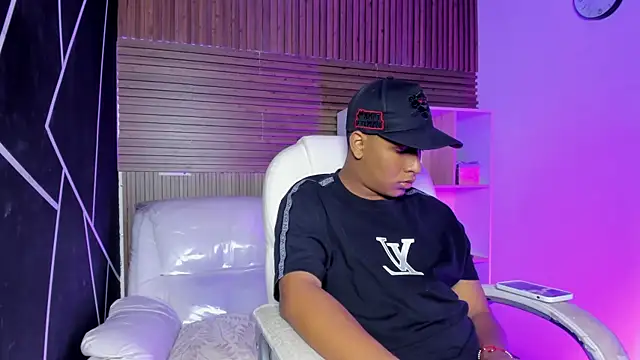 Snapshot of IsaacBlack_ chatting on 14, 9, 2025 IsaacBlack online show from 14, 9, 2025