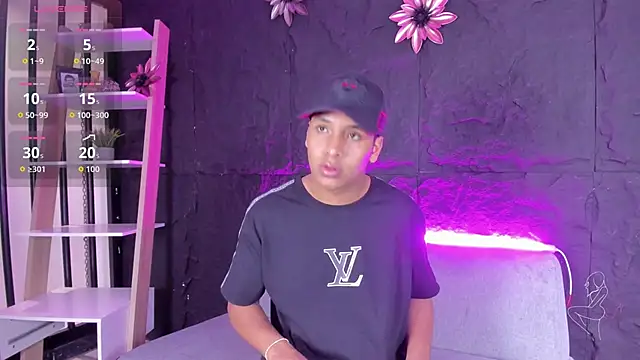 Snapshot of IsaacBlack_ chatting on 2, 10, 2025 IsaacBlack online show from 2, 10, 2025