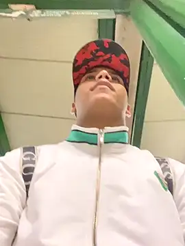 Snapshot of IsaacBlack_ chatting on 3, 10, 2025 IsaacBlack online show from 3, 10, 2025