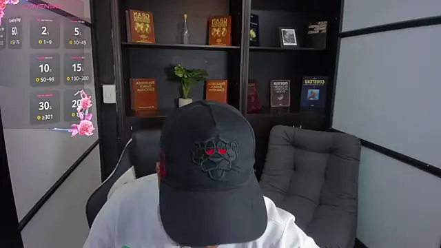 Snapshot of IsaacBlack_ chatting on 4, 10, 2025 IsaacBlack online show from 4, 10, 2025