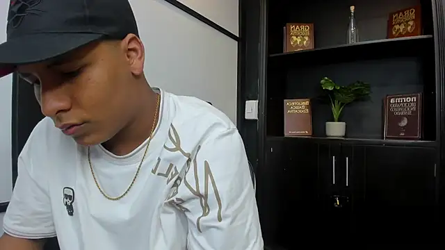 Snapshot of IsaacBlack_ chatting on 23, 10, 2025 IsaacBlack online show from 23, 10, 2025