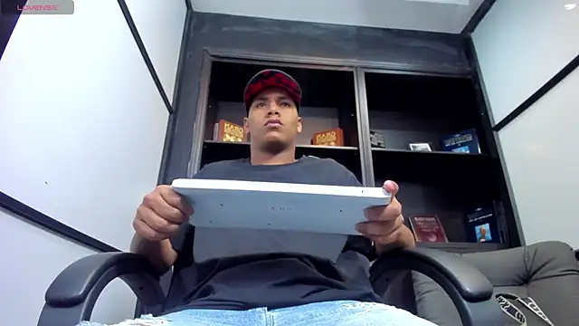 Snapshot of IsaacBlack_ chatting on 1, 11, 2025 IsaacBlack online show from 1, 11, 2025