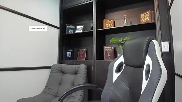 Snapshot of IsaacBlack_ chatting on 6, 11, 2025 IsaacBlack online show from 6, 11, 2025