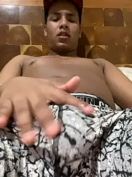 Snapshot of IsaacBlack_ chatting on 26, 11, 2025 IsaacBlack online show from 26, 11, 2025