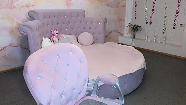 Snapshot of Anna_Kenann chatting on 15, 10, 2025 Anna Kenann online show from 15, 10, 2025