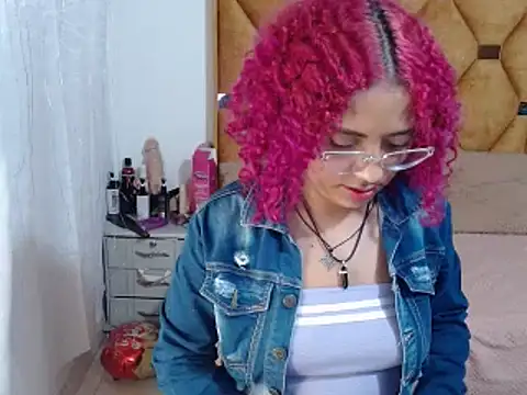 CATTALINAHOT online show from 16, 4, 2026