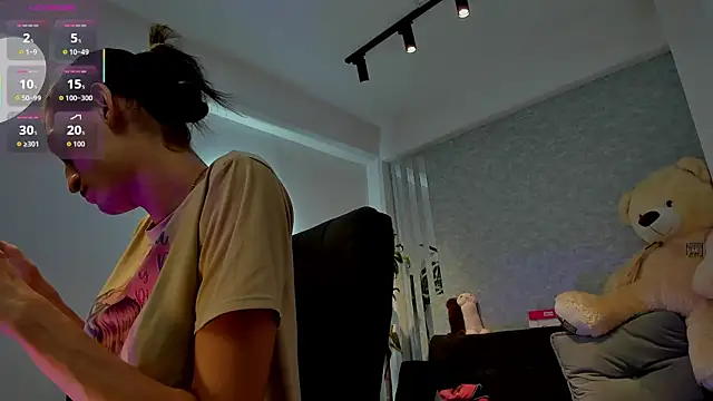 lily cash1 online show from 15, 4, 2026