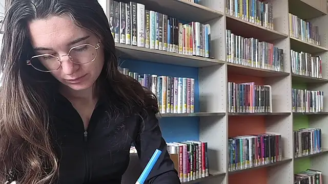 Snapshot of bambifarrina chatting on 12, 2, 2026 bambifarrina online show from 12, 2, 2026