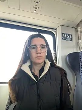 Snapshot of bambifarrina chatting on 14, 2, 2026 bambifarrina online show from 14, 2, 2026