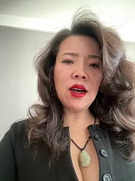 Snapshot of anna_yngs chatting on 9, 2, 2026 anna yngs online show from 9, 2, 2026