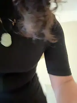 Snapshot of anna_yngs chatting on 3, 3, 2026 anna yngs online show from 3, 3, 2026