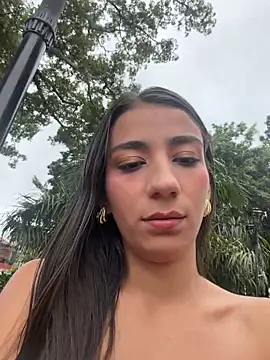 -juicy  online show from 28, 11, 2025