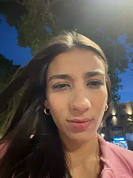 -juicy  online show from 21, 7, 2026