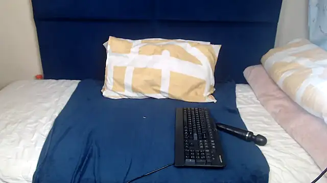 Diva-Lolah online show from 10, 9, 2025