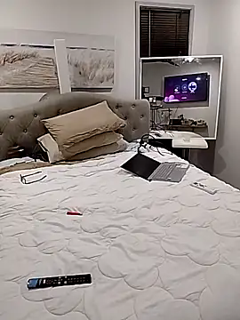 iamthepublickmasterbater online show from 24, 9, 2025