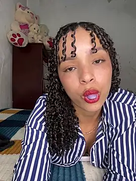 Snapshot of Yasmin777_ chatting on 4, 7, 2026 Yasmin777 online show from 4, 7, 2026