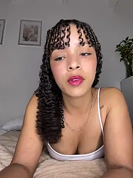 Snapshot of Yasmin777_ chatting on 8, 7, 2026 Yasmin777 online show from 8, 7, 2026