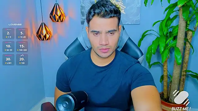 Snapshot of AndresR3 chatting on 10, 9, 2025 AndresR3 online show from 10, 9, 2025