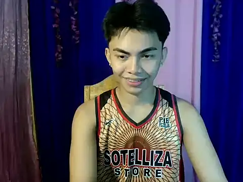 Snapshot of urguy_marco chatting on 19, 10, 2025 urguy marco online show from 19, 10, 2025