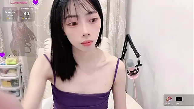 Snapshot of tuantuanle chatting on 3, 6, 2026 tuantuanle online show from 3, 6, 2026