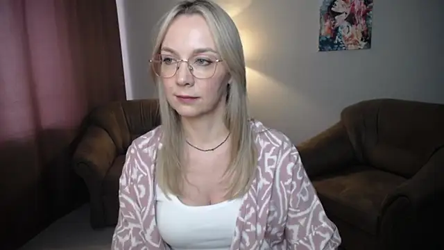 Ava Elior online show from 15, 7, 2026