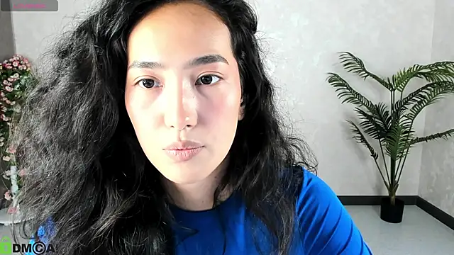 Snapshot of FlirtyAura chatting on 12, 9, 2025 FlirtyAura online show from 12, 9, 2025