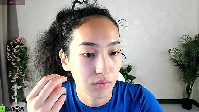 Snapshot of FlirtyAura chatting on 22, 9, 2025 FlirtyAura online show from 22, 9, 2025