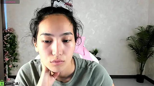 Snapshot of FlirtyAura chatting on 30, 9, 2025 FlirtyAura online show from 30, 9, 2025