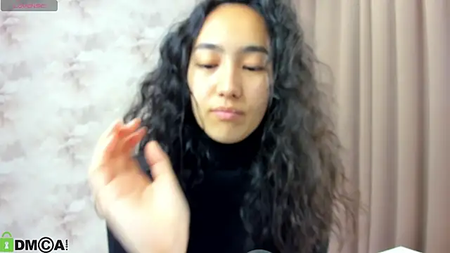 Snapshot of FlirtyAura chatting on 2, 10, 2025 FlirtyAura online show from 2, 10, 2025