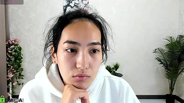 Snapshot of FlirtyAura chatting on 6, 10, 2025 FlirtyAura online show from 6, 10, 2025