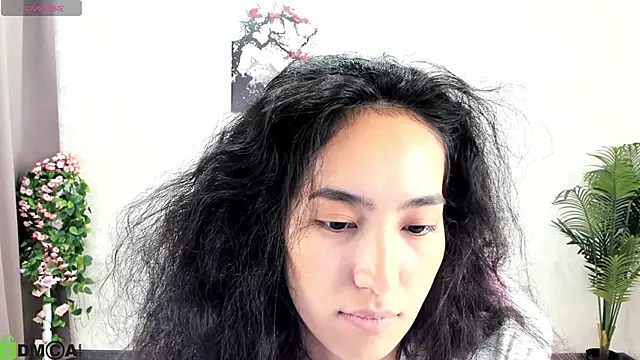 Snapshot of FlirtyAura chatting on 27, 10, 2025 FlirtyAura online show from 27, 10, 2025