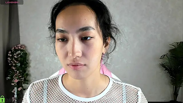 Snapshot of FlirtyAura chatting on 2, 11, 2025 FlirtyAura online show from 2, 11, 2025