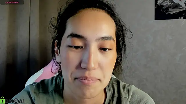 Snapshot of FlirtyAura chatting on 26, 11, 2025 FlirtyAura online show from 26, 11, 2025