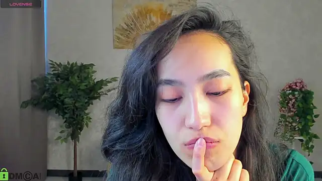 FlirtyAura online show from 19, 3, 2026