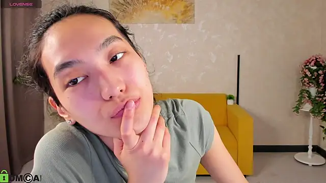 FlirtyAura online show from 2, 4, 2026