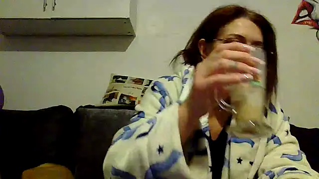 RubyyRosee online show from 1, 2, 2026