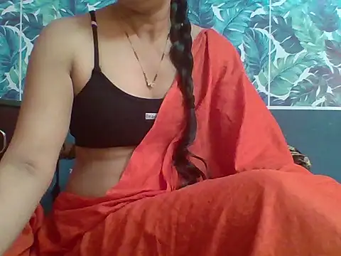 Snapshot of Marathi_q4een01 chatting on 3, 10, 2025 Marathi q4een01 online show from 3, 10, 2025
