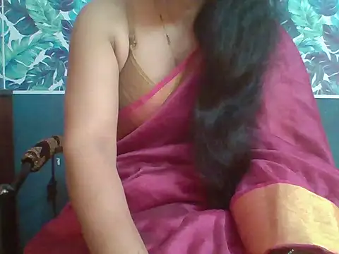Snapshot of Marathi_q4een01 chatting on 14, 10, 2025 Marathi q4een01 online show from 14, 10, 2025