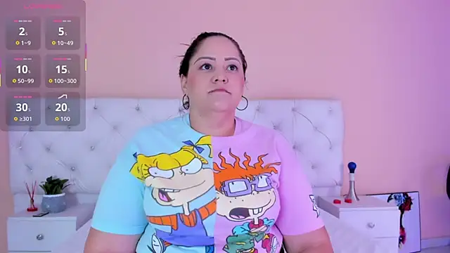 Snapshot of katte_landerr chatting on 7, 10, 2025 katte landerr online show from 7, 10, 2025