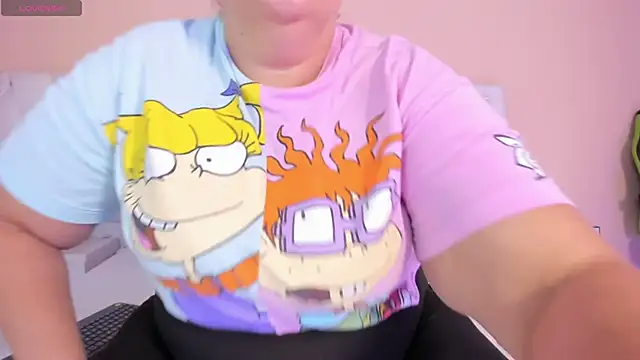 Snapshot of katte_landerr chatting on 5, 11, 2025 katte landerr online show from 5, 11, 2025