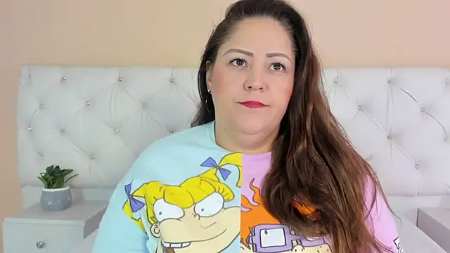 Snapshot of katte_landerr chatting on 1, 12, 2025 katte landerr online show from 1, 12, 2025