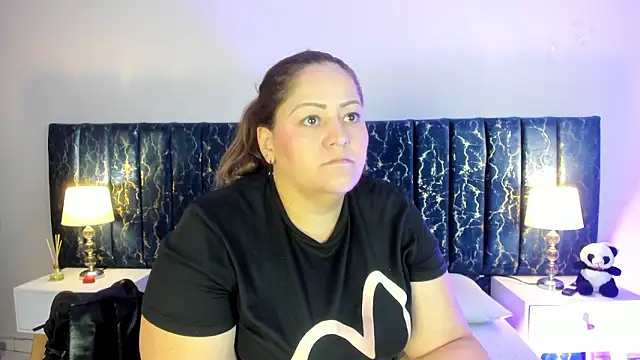 Snapshot of katte_landerr chatting on 23, 2, 2026 katte landerr online show from 23, 2, 2026