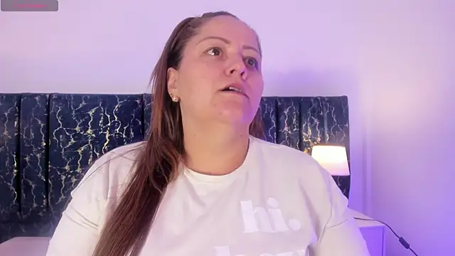 Snapshot of katte_landerr chatting on 2, 3, 2026 katte landerr online show from 2, 3, 2026