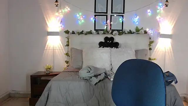 Megan 05  online show from 12, 3, 2026