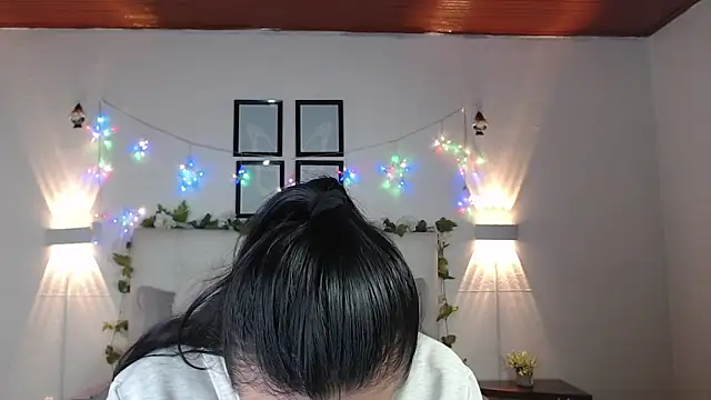 Snapshot of Megan_05_ chatting on 22, 4, 2026 Megan 05 online show from 22, 4, 2026