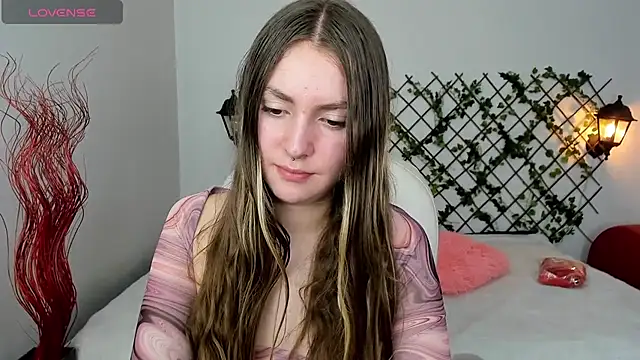 velvet  moon online show from 26, 11, 2025