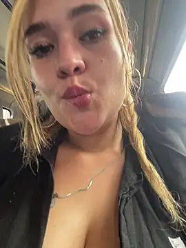 Snapshot of miss_berlyn chatting on 27, 5, 2026 miss berlyn online show from 27, 5, 2026