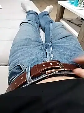 Snapshot of Pio185 chatting on 17, 11, 2025 Pio185 online show from 17, 11, 2025