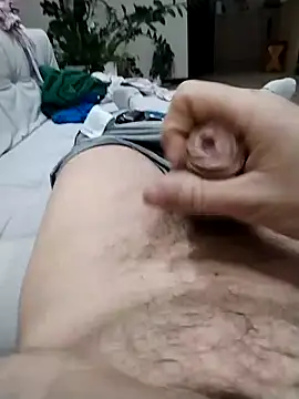 Snapshot of Pio185 chatting on 4, 12, 2025 Pio185 online show from 4, 12, 2025